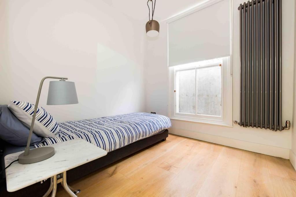 Stunning Notting Hill, 3 Bd, Fine Street, Garden Londra