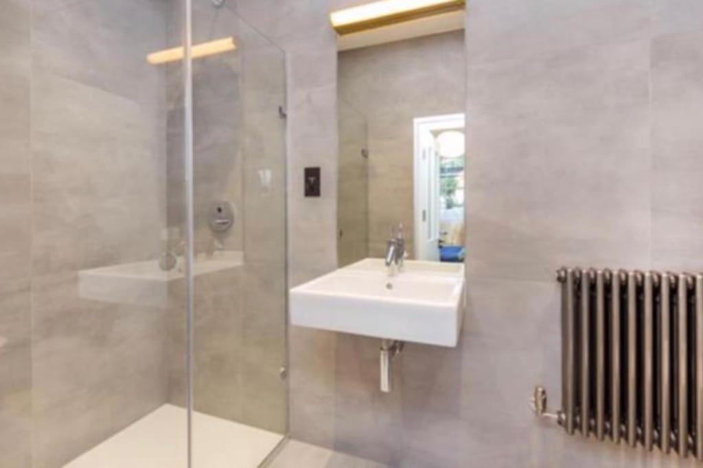 Stunning Notting Hill, 3 Bd, Fine Street, Garden Londra