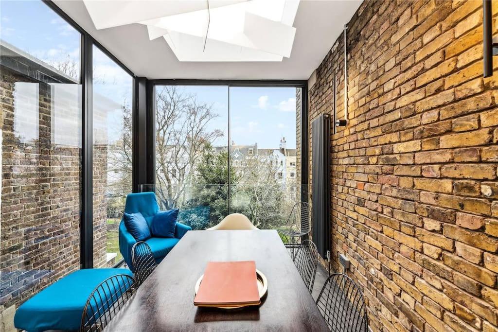 Stunning Notting Hill, 3 Bd, Fine Street, Garden Appartamento