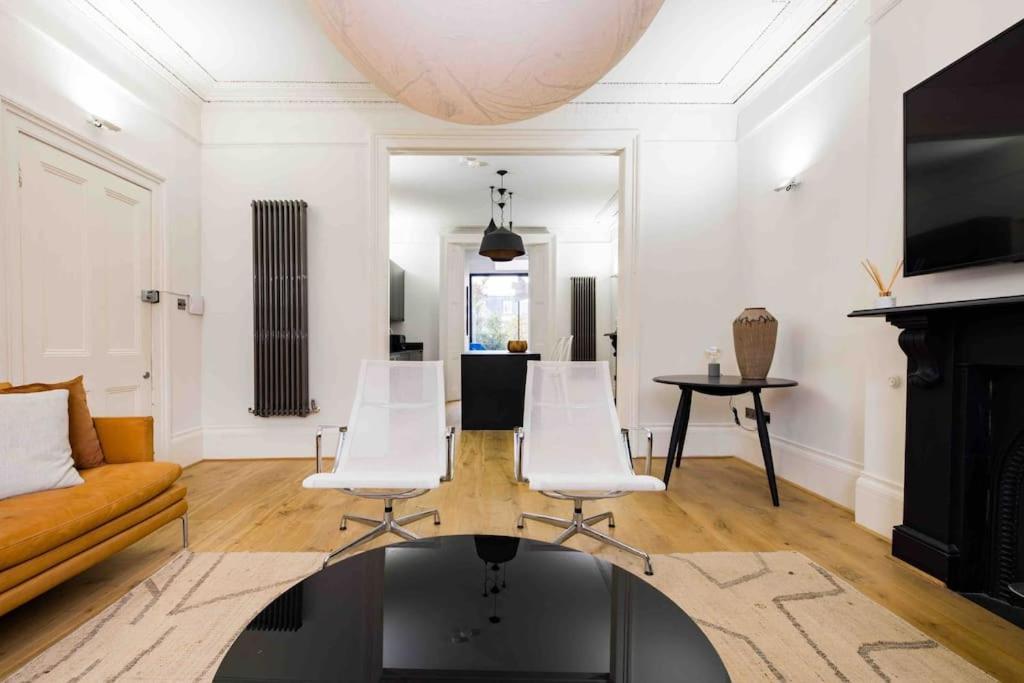 Stunning Notting Hill, 3 Bd, Fine Street, Garden * Londra
