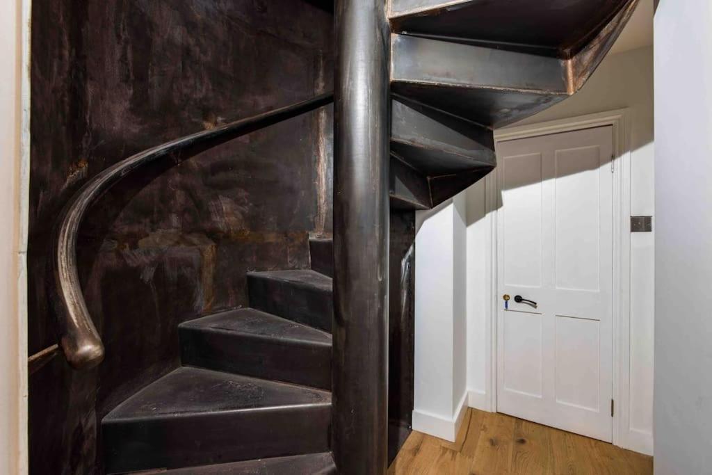 Stunning Notting Hill, 3 Bd, Fine Street, Garden * Londra